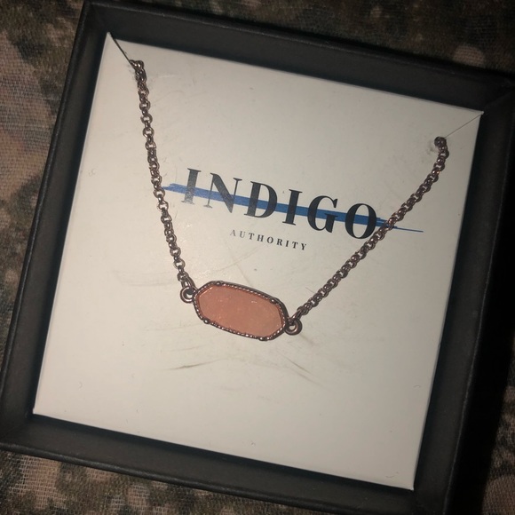 NWT Indigo Authority Mila Peach Quartz Druzy Bracelet and “Eat Pray Love….” Book - Picture 12 of 16